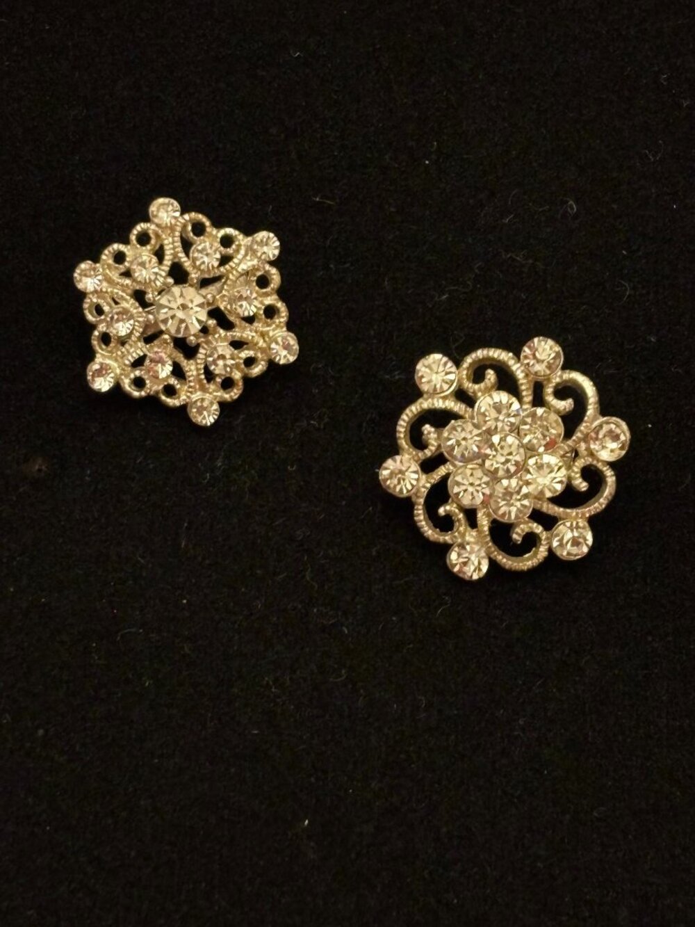 2 Vintage Silvertone Floral Cluster Hexagonal Metalwork Brooch Pins